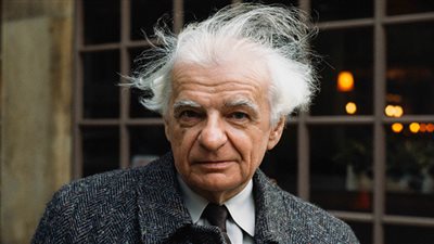 وفاة الشاعر الفرنسى 