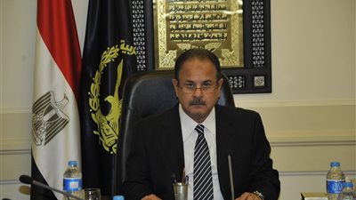 وزير الداخلية يهنىء 