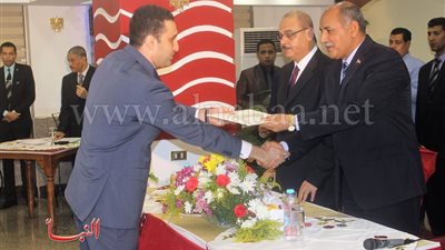 بالصور.. تكريم 34 من الضباط المتميزين بأسوان 