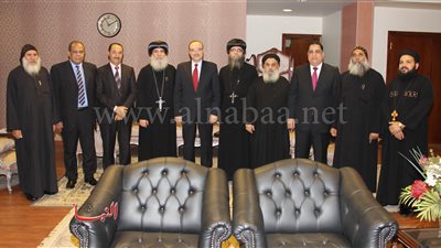 وفد من أقباط بني سويف يهنئ المحافظ بعيد الفطر المبارك 