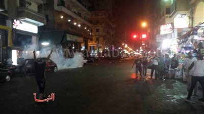 بالصور.. الأمن يفرق مظاهرة لمشجعي النادي المصري ببورسعيد لمؤازرة حسام حسن