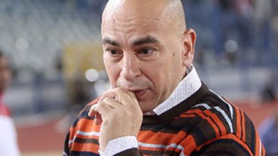 إبراهيم حسن ومحامي شقيقه حسام يتوجهان لسجن طرة لإبلاغه بالتصالح  