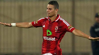 انتظام سعد ونجيب في مران الأهلي ببرج العرب 