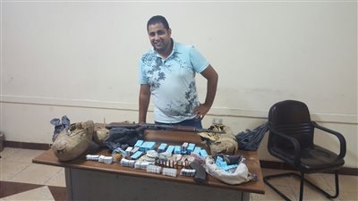 سقوط «المرحوم» أكبر تاجر مخدرات وأسلحة بكوم أمبو 