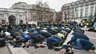 أمريكا تطالب بترحيل المؤمنون بالشريعة الإسلامية وفرنسا تعتبرهم عبئا أمام حريتهم