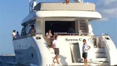 أخبار ميسي .. حكايات نجم برشلونة علي اليخت الخاص مع المعجبين