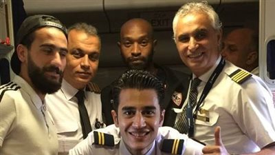 شاهد.. طاقم الطاقم المصرية مع نجوم الزمالك فى رحلة جنوب افريقيا 