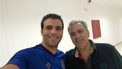 بالصور.. جابر نصار يشارك النادي الاهلي في احتفاله بالفوز علي الواداد