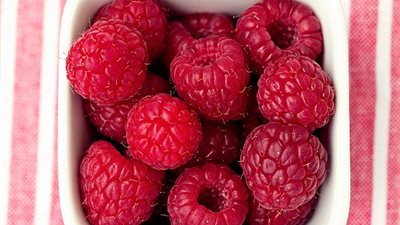 3 أطعمة تحميك من الإصابة بالزهايمر