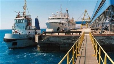 بدء عودة العاملين المصريين إلى الخليج بعد انتهاء إجازاتهم عبر ميناء سفاجا