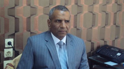 إيقاف مسئول بمأمورية الضرائب فى أخميم بتهمة 