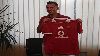 الاهلي يٌحفز معلول بـ550 ألف دولار قبل قمة نهائي الكأس