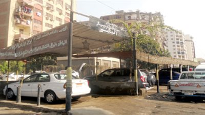 تحويل شارع إلى جراج للسيارات بـ