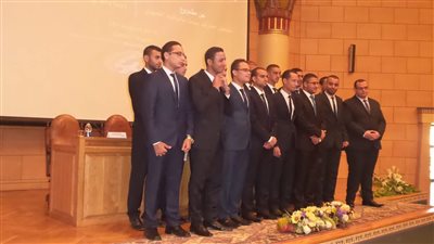 بالصور.. مشروع مصري لانتاج وقود الطائرات من زيت الخروع