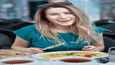 الأطعمة المناسبة لجسم المرأة من مرحلة المراهقة حتى انقطاع الطمث