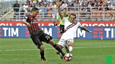 ميلان يتغلب على تورينو 3 ـ 2 في الجولة الأولى من