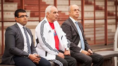 شمس يشكر سفير مصر فى أبيدجان.. والحمزاوى يتحدث عن شعبية الأهلى