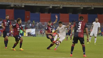 بالفيديو.. روما يفرط في الفوز ويتعادل مع كالياري بالكالتشيو 