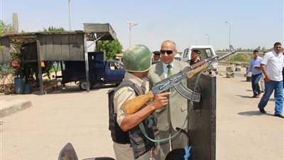 مدير أمن أسوان يتفقد عددًا من الأكمنة الأمنية بالمحافظة.. بالصور
