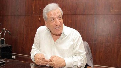 فخري الفقي: 2400 خبير دولي يراجعون برنامج مصر الاقتصادي قبل تسليم القرض.. «حوار»