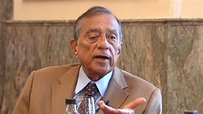 محامي حسين سالم: موكلي مازال ممنوعًا من دخول مصر 