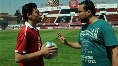 أكرم توفيق ينتظم في المران الجماعي للأهلي