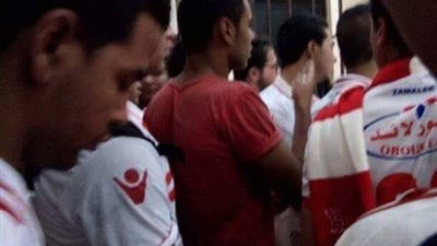 بالصورة.. احتجاز عدد من جماهير الزمالك بقسم محرم بك 