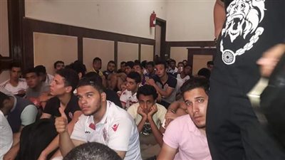 بالصور.. جماهير الزمالك في أقسام الشرطة قبل لقاء الوداد