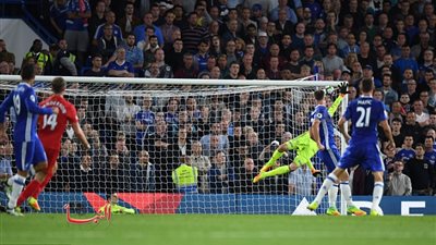 تشيلسي يتعثر أمام ليفربول في قمة البريميرليج
