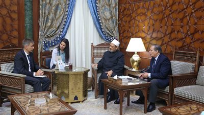 تفاصيل لقاء شيخ الأزهر بسفيري هولندا وسويسرا 
