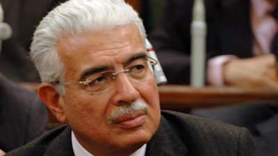 جامعة القاهرة تُعيد أحمد نظيف لعمله بكلية الهندسة