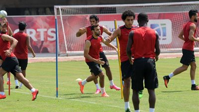 مستبعدو الأهلي يؤدون مرانهم في العاشرة صباح غدا