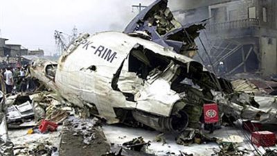 مصرع وفقدان 6 في تحطم طائرة مروحية في أنجولا