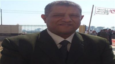 مفتش صحة في نجع حمادى يُربى كلب داخل 