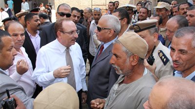 محافظ بني سويف يأمر بحلول عاجلة لمشكلة تسرب المياه بقرية إهوة 