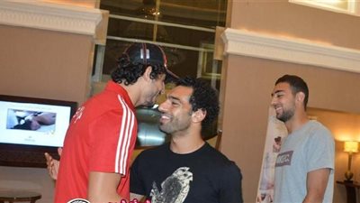 بالصور.. صلاح والنني وكوكا ينضمون لمعسكر الفراعنة فى الإسكندرية