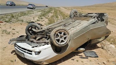 بالأسماء.. إصابة 14 شخصًا في انقلاب سيارة بالفيوم