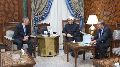 شيخ الأزهر: مستعدون لتدريب أئمة سنغافورة لمواجهة الفكر المتطرف