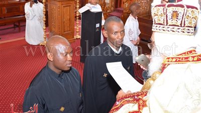  بالصور.. الكنيسة ترسم كاهنين جديدين في جنوب إفريقيا