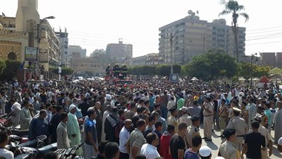 محافظ بني سويف يتقدم جنازة شهيدي حادث كمين الزغدان الإرهابي