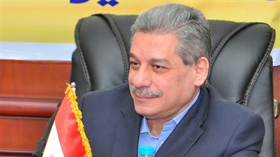 رئيس جامعة بني سويف يمنع التدخين داخل المستشفي الجامعي