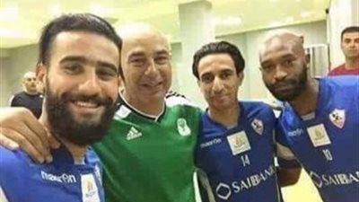 شاهد..العميد يدعم الزمالك فى برج العرب قبل مواجهة صن داونز 