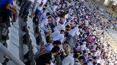 هذا الثلاثي يقود جماهير الزمالك بـ«الميكرفون» أمام «صن داونز» 
