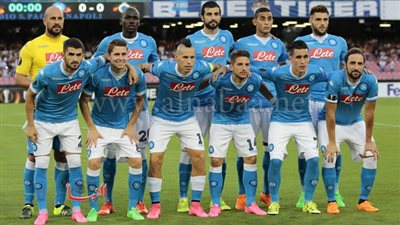 نابولي يفوز على كروتوني بـ