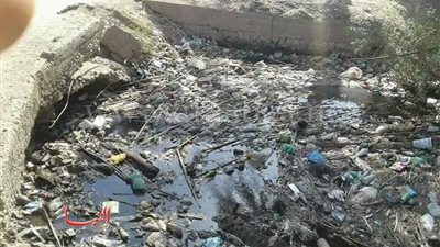 مخلفات ترعة 