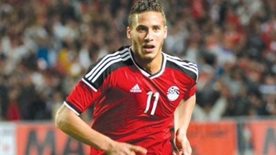 «كوبر» يفاضل بين رمضان وتريزيجيه في التشكيل الأساسي أمام غانا