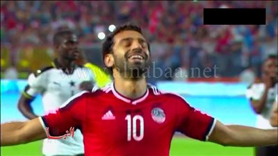 محمد صلاح يكشف عن اتفاق سري بينه وبين عبد الله السعيد كان وراء فوز مصر علي غانا