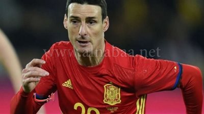 أدوريز وفيتولو يقودان