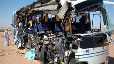 محافظ قنا: ارتفاع عدد مصابي حادث طريق «قنا - سوهاج» إلي ١٥ شخصًا