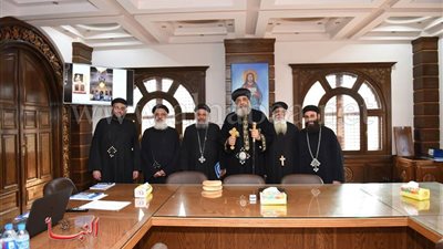 بالصور.. «تواضروس» يبحث ترميم الكاتدرائية المرقسية بالأسكندرية